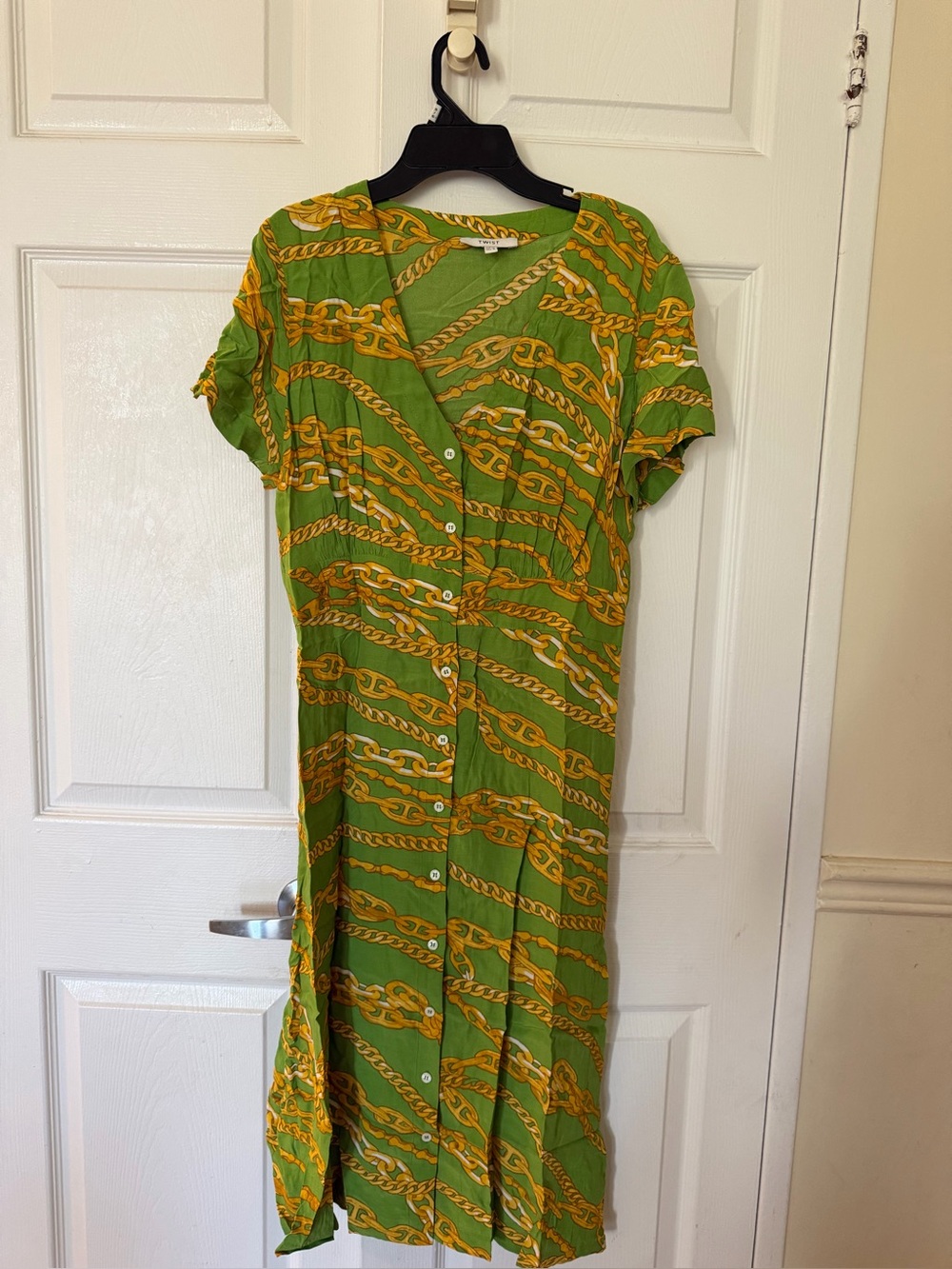 Green & Yellow Chain-Print Button-Front Dress  8